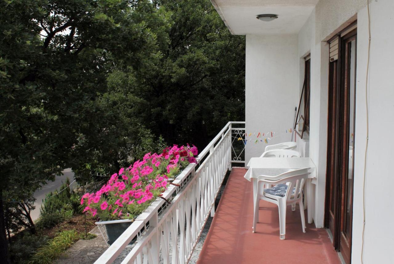 Apartments With A Parking Space Novi Vinodolski - 2423 Exterior photo